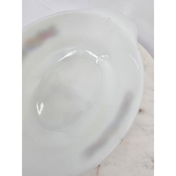Vintage Anchor Hocking Fire-King Style Milk Glass Casserole Dish - Picture 6 of 8
